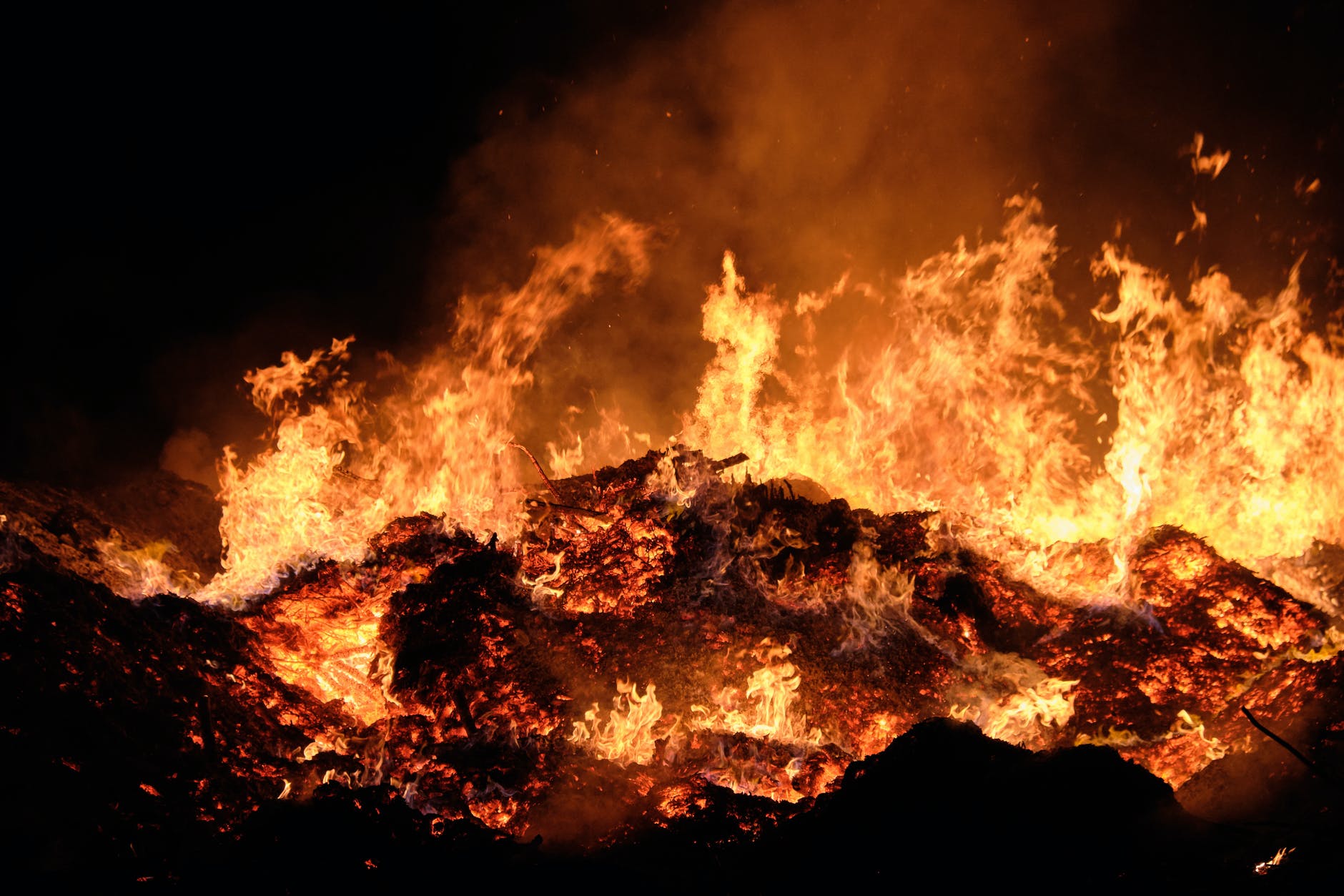 firewood hot smoke campfire
